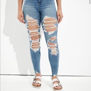 American Eagle AE distressed ripped hi-rise raw hem jegging 8 short